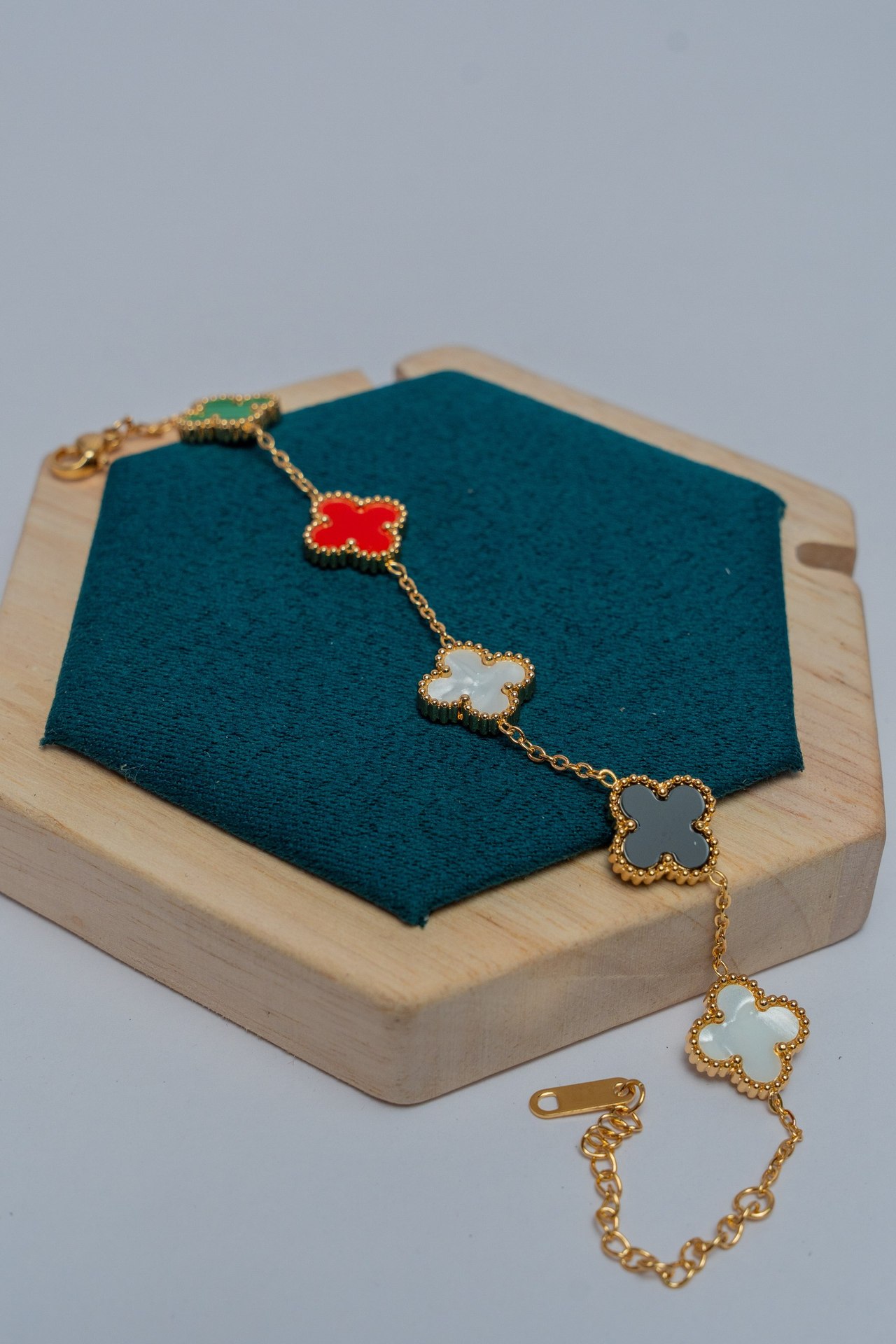 Van Cleef Gold Chain Bracelet