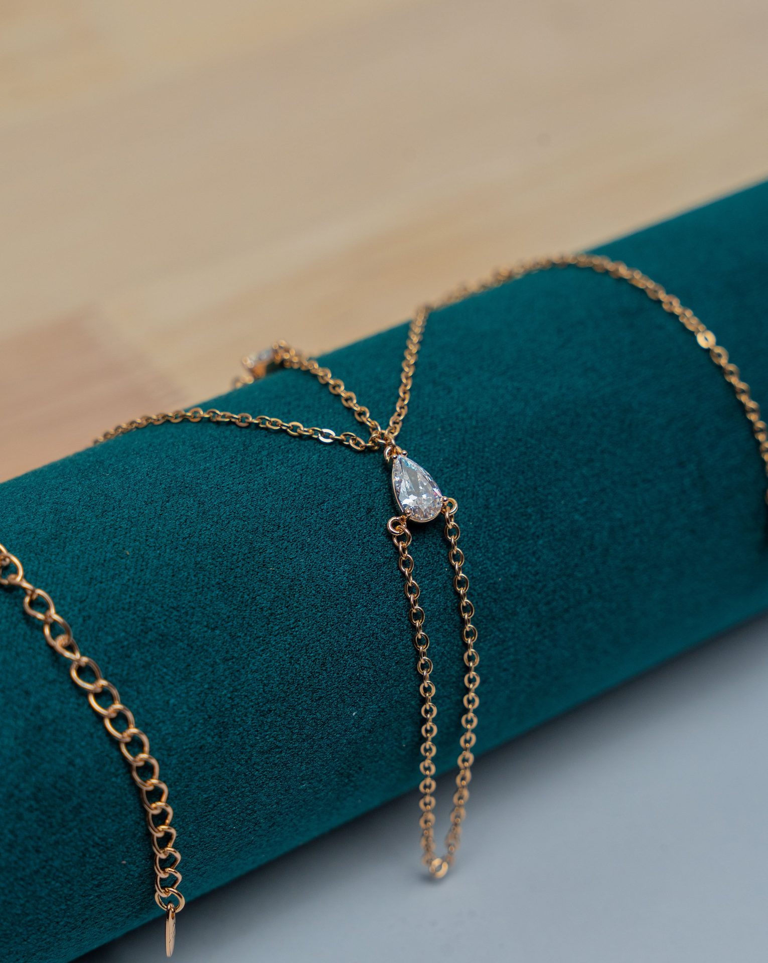 Gold Chain Bracelet with Teardrop Crystal