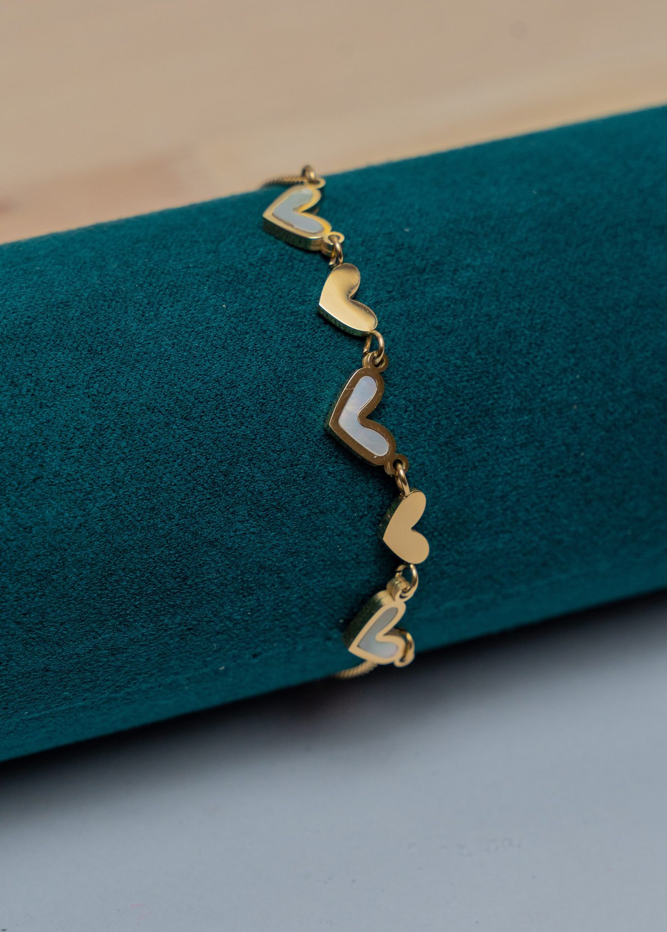 Gold Heart Link Bracelet