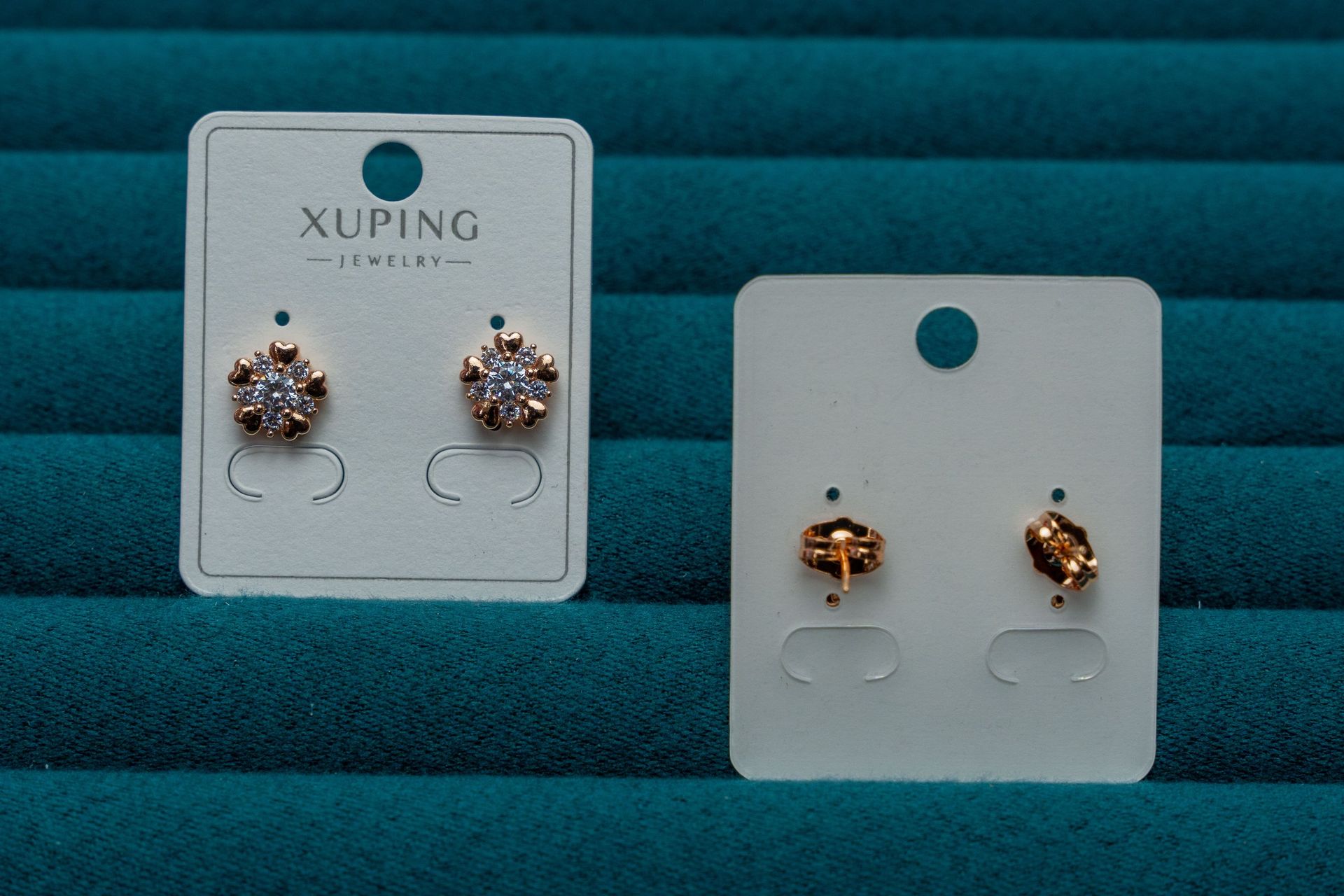 Gold-Tone Floral Stud Earrings Set