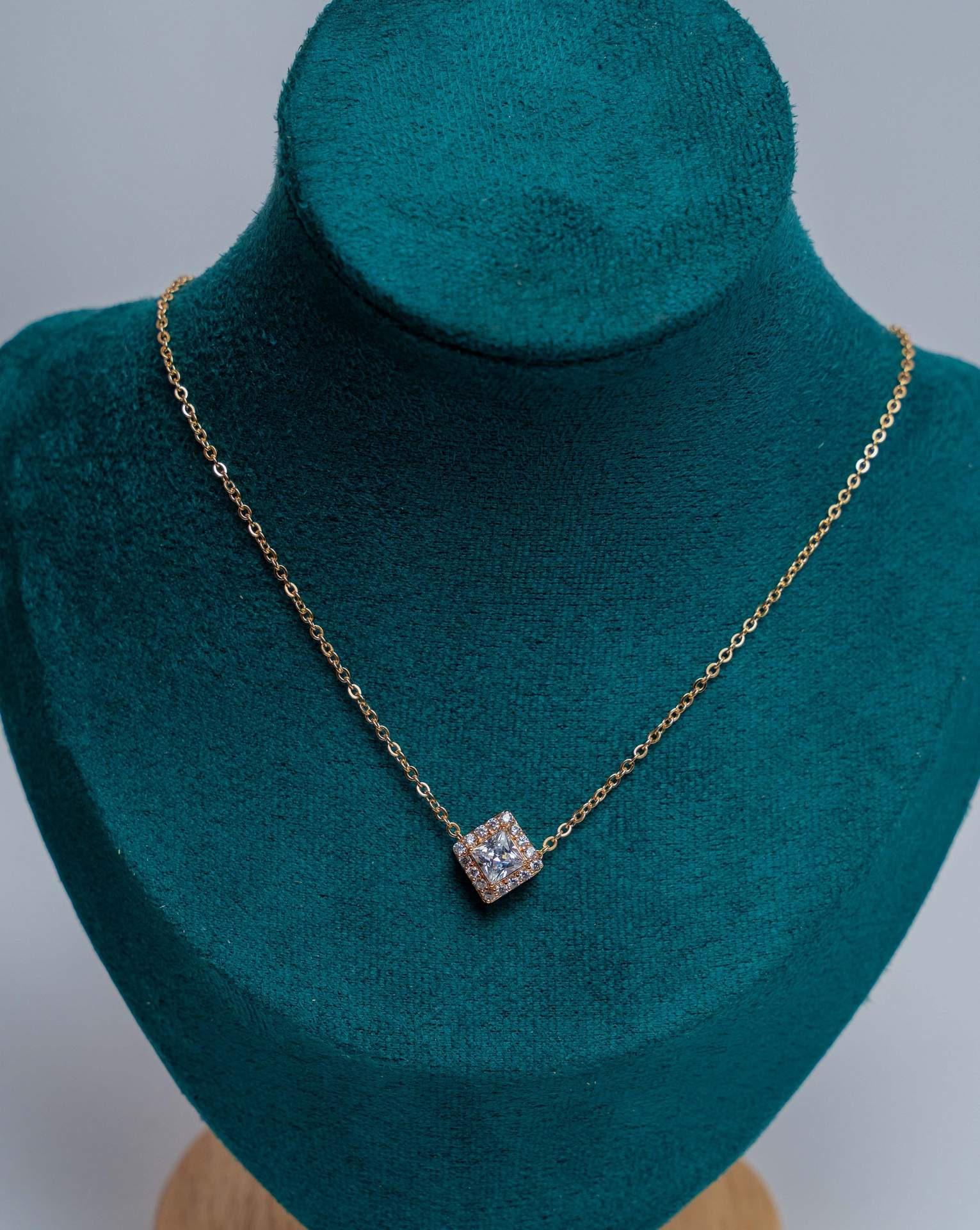 Square Cushion Crystal Pendant Gold Chain Necklace