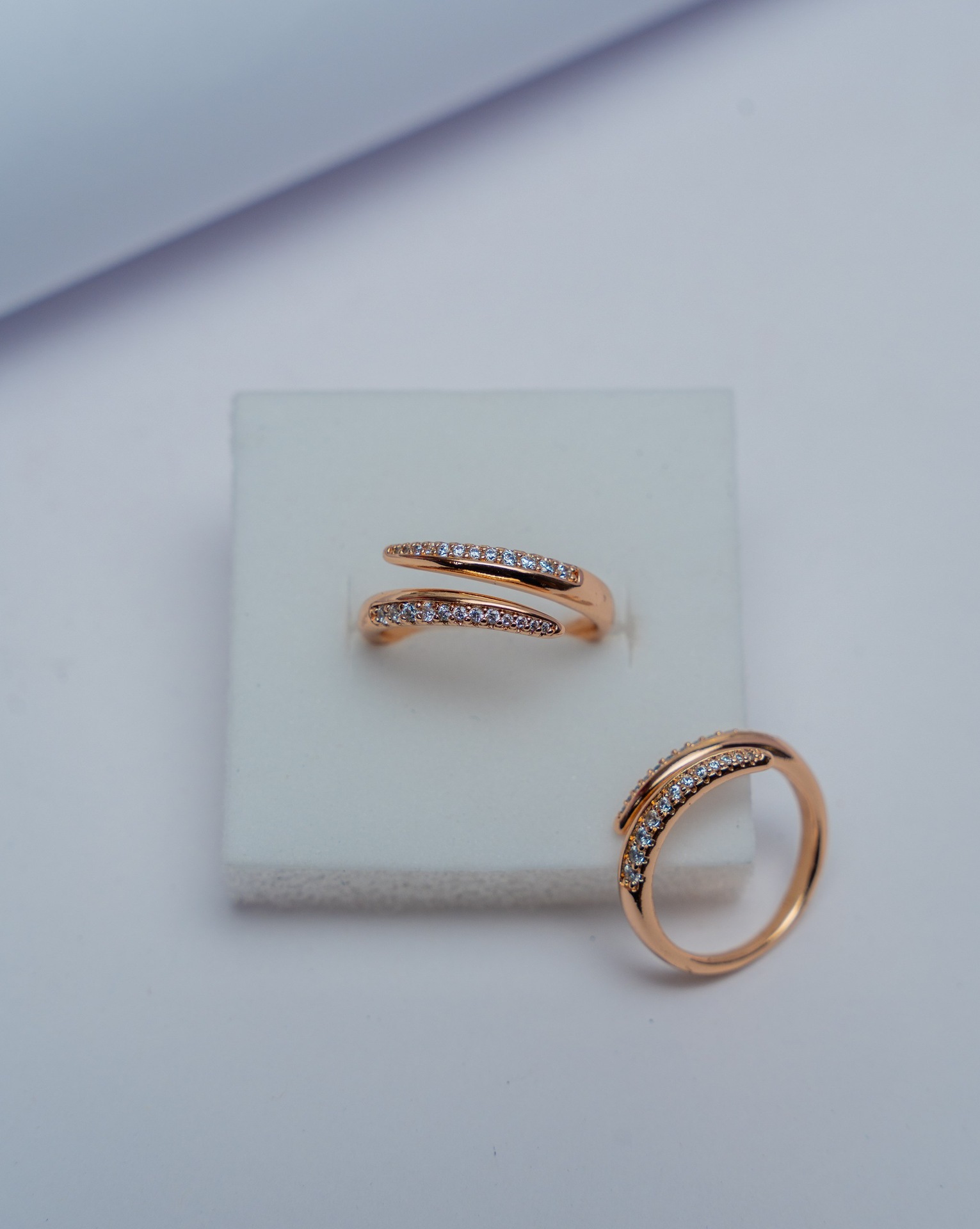 Rose Gold Diamond Curved Band Ring