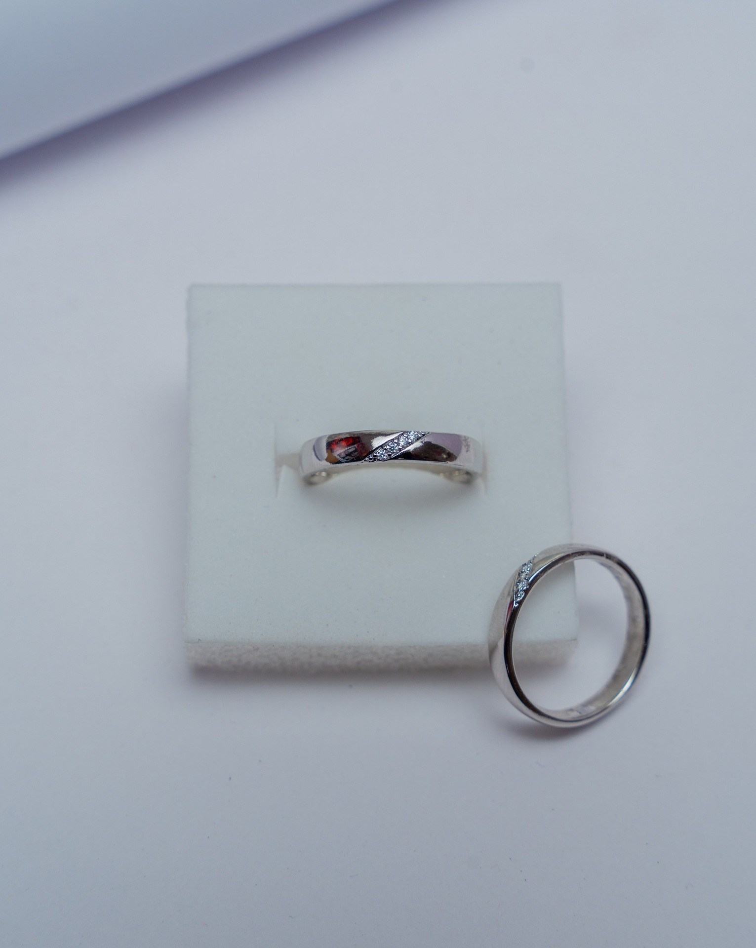 Silver Twisted Band Ring with Red Stone