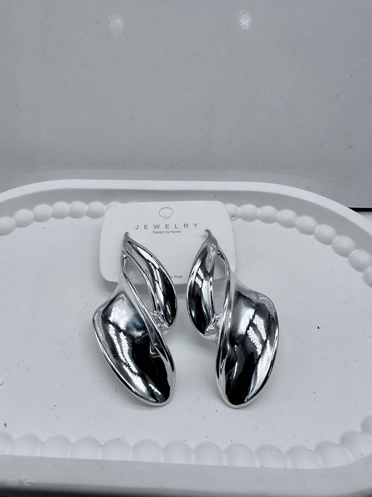 Small Silver Leaf Drop Earrings