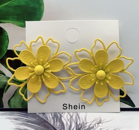Yellow Flower Hoop Earrings 02