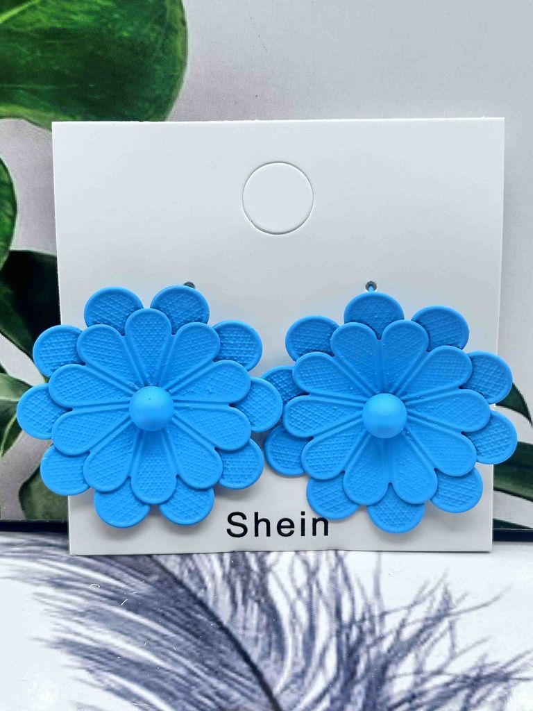 Blue Daisy Stud Earrings Large 02