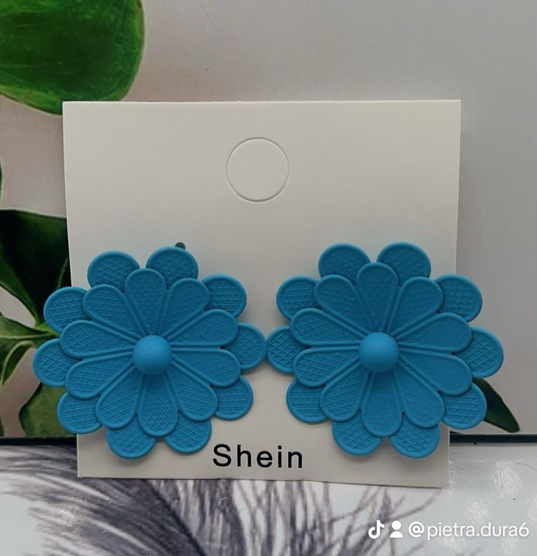 Teal Daisy Stud Earrings Large