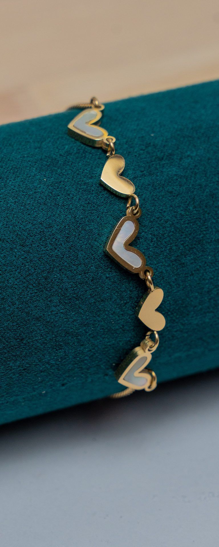 Gold Heart Link Bracelet