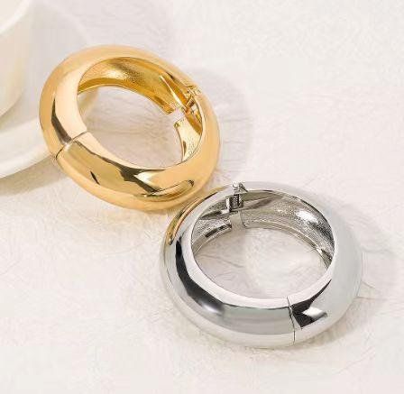Polished Chunky Hinge Bangle Bracelet Set