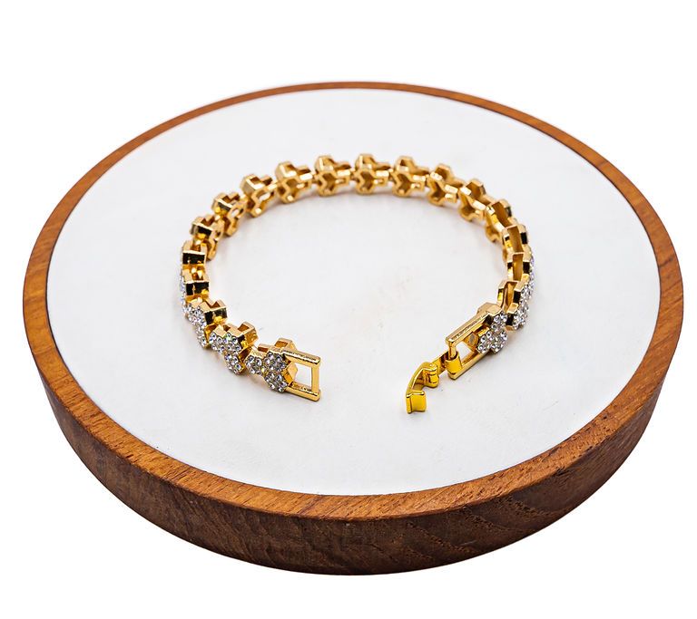 Gold Pavé Link Chain Bracelet