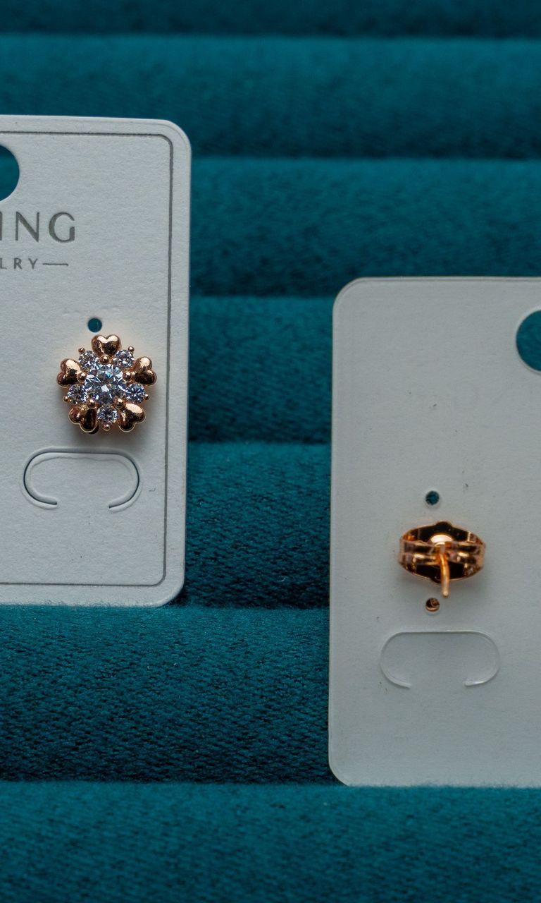 Gold-Tone Floral Stud Earrings Set