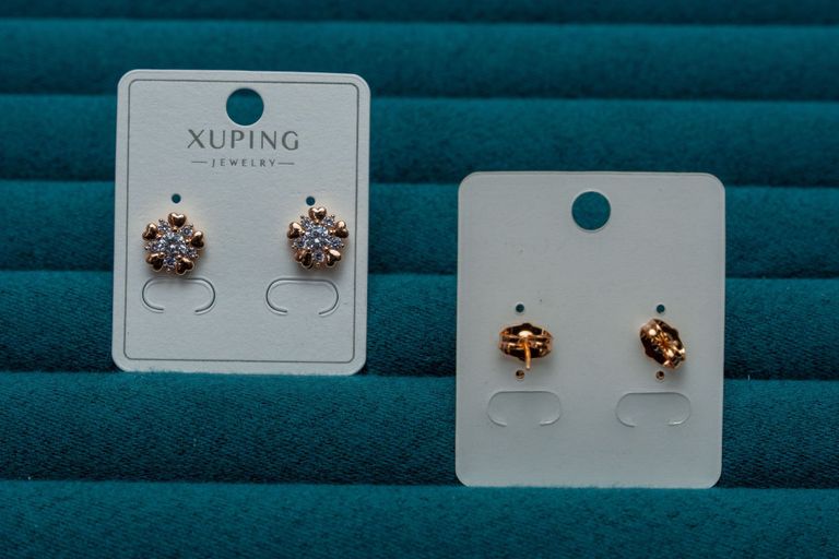 Gold-Tone Floral Stud Earrings Set