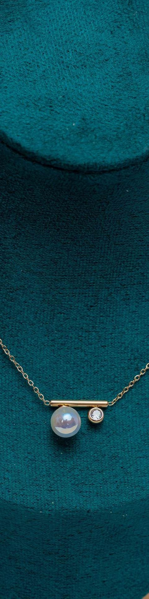 Gold Chain Pearl and Diamond Pendant Necklace