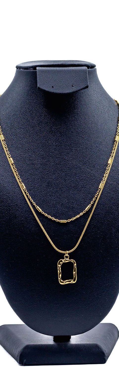 Assorted Pendant Necklace Showcase