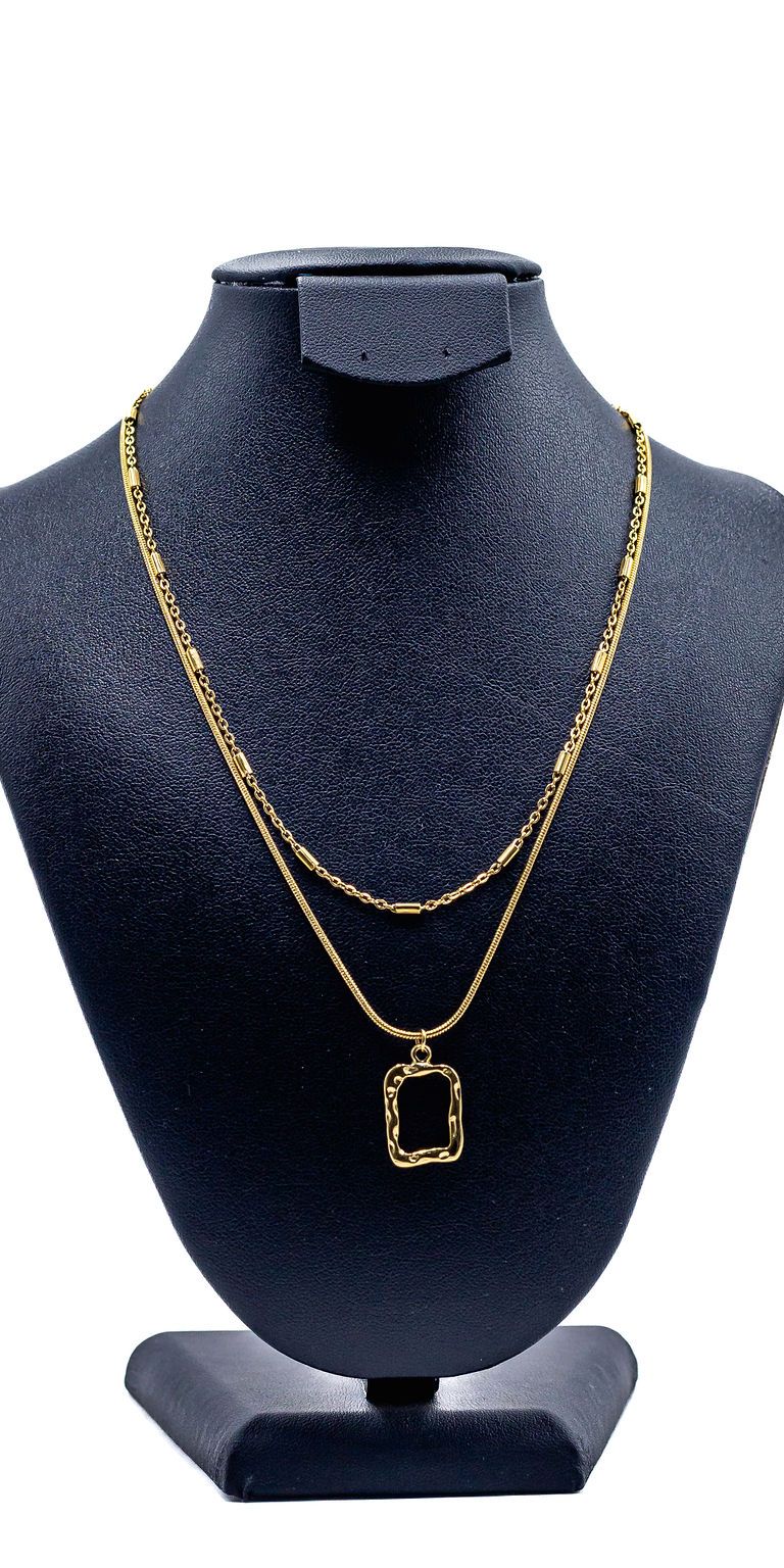 Assorted Pendant Necklace Showcase