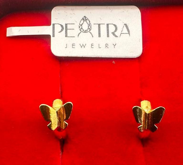 Peatra Silver Infinity Loop Earrings