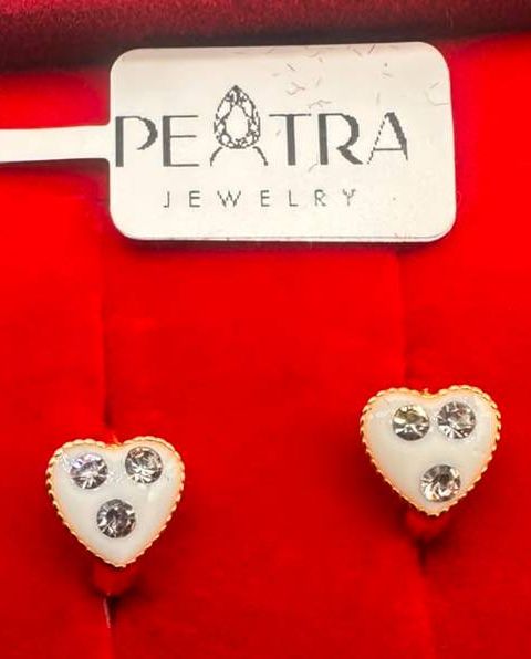 Peatra Gold Petal Hoop Earrings