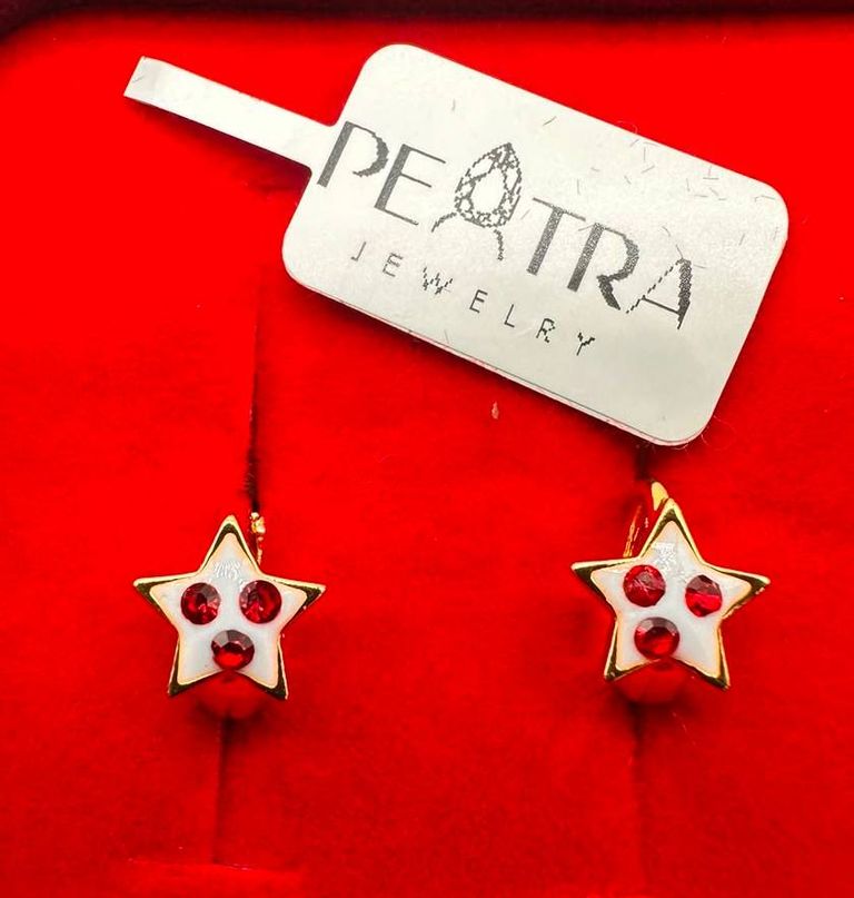 Peatra Gold Linked Oval Earrings