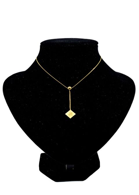 Gold Diamond Pendant Necklace