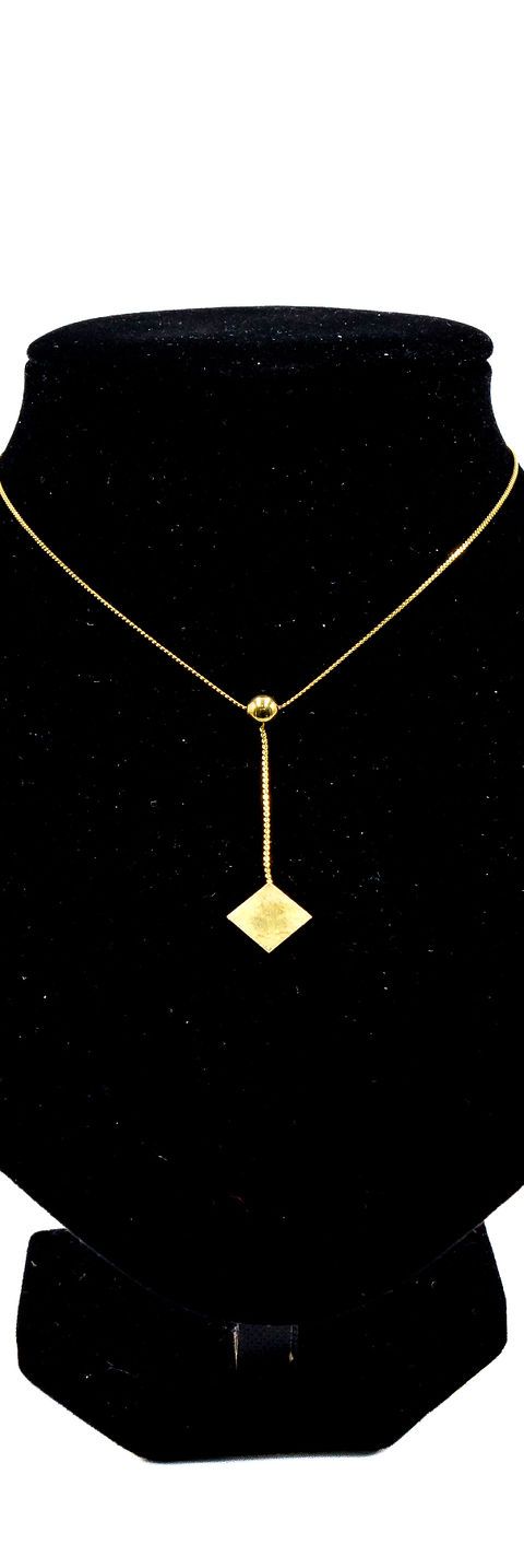 Gold Diamond Pendant Necklace