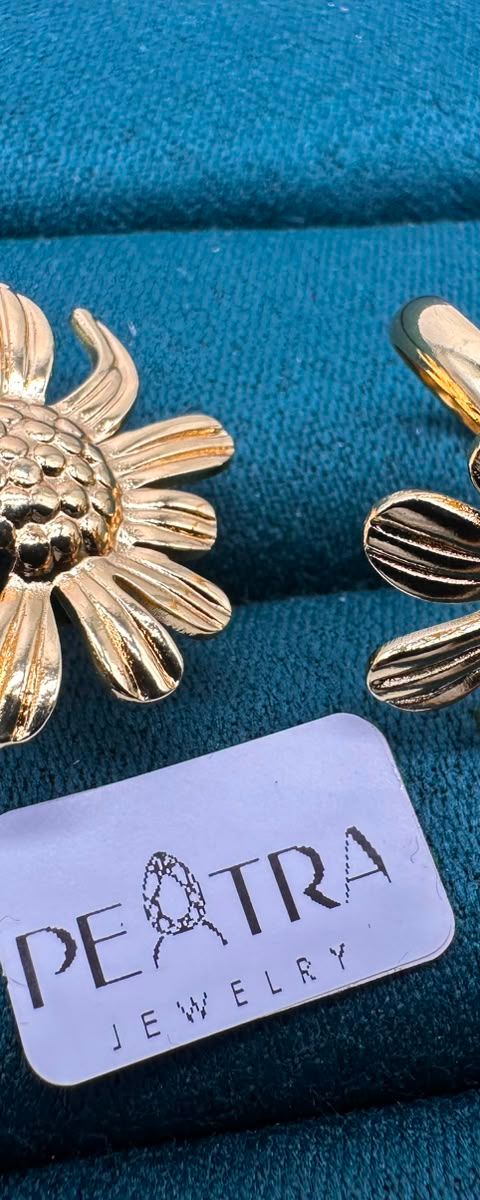 Lumen Wave Daisy Ring Set