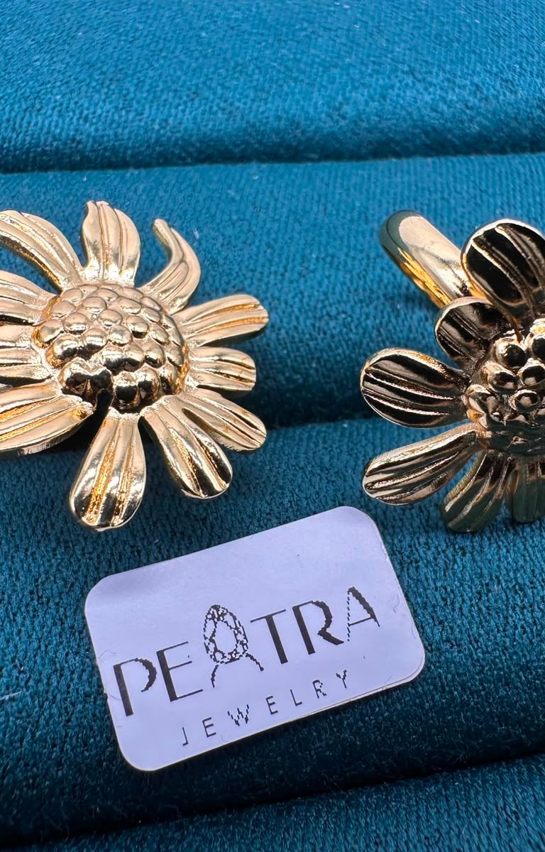 Lumen Wave Daisy Ring Set