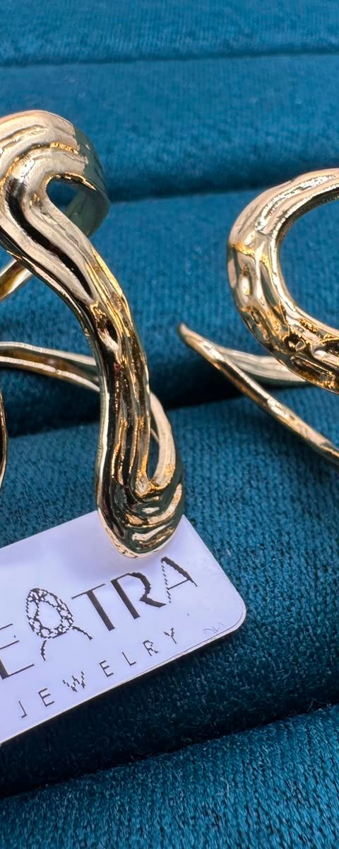 Halo Wave Swirl Abstract Ring Set