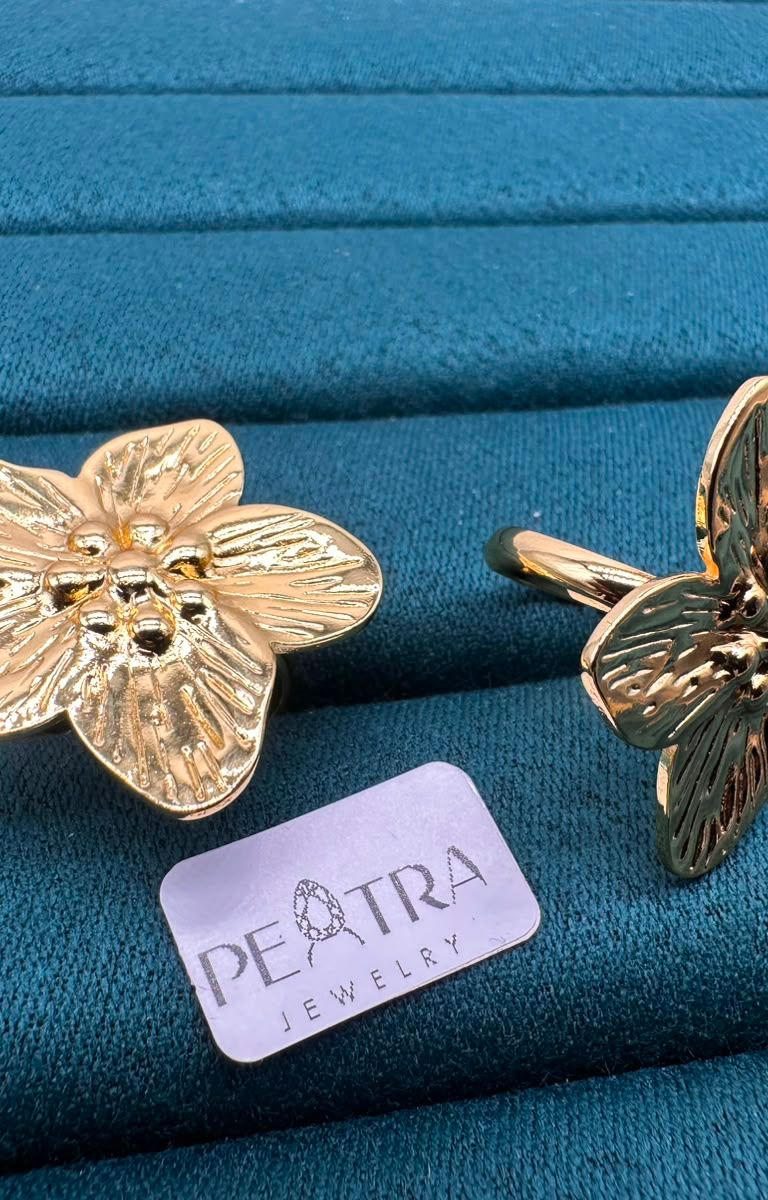 Dune Wave Flower Ring Set