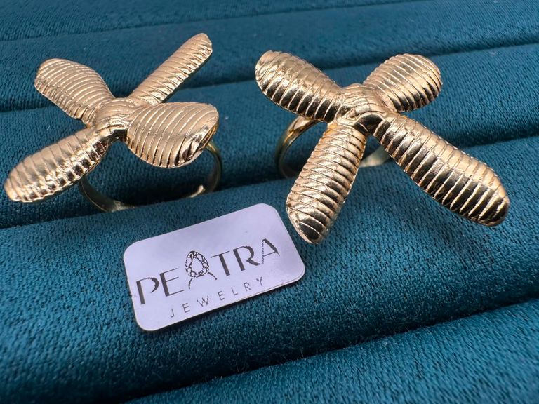 Fable Wave Cross Ribbed Ring Set