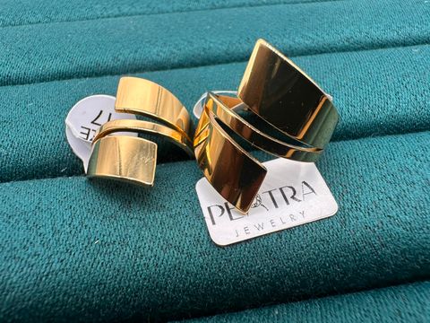 Lumen Glint Angular Ring Set