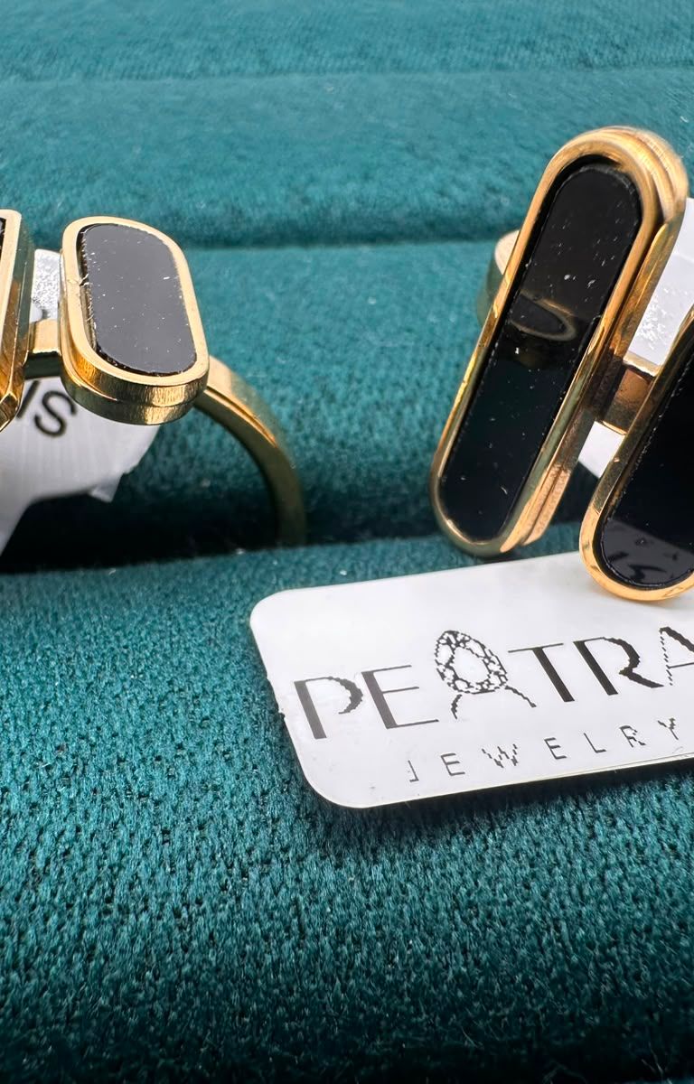 Velvet Glint Black Bar Ring Set