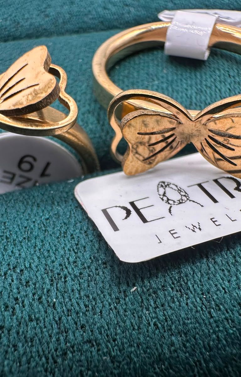 Drift Glint Butterfly Ring Set