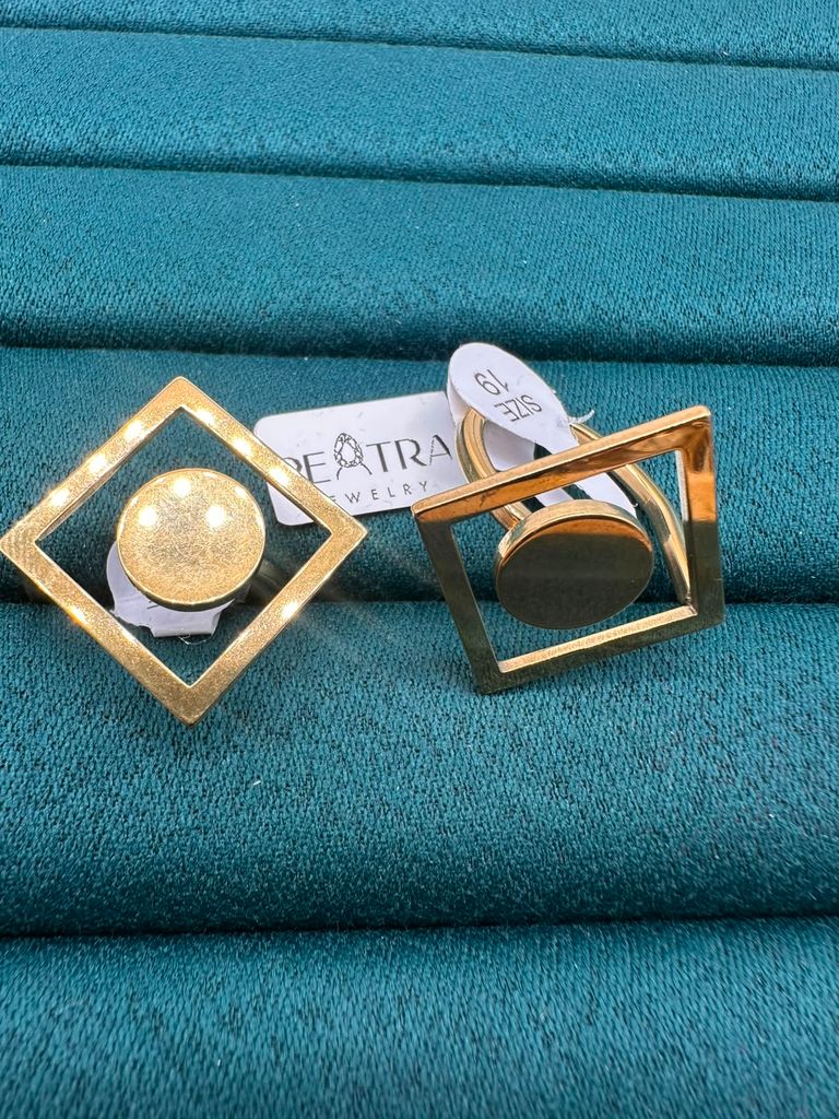 Meadow Glint Frame Diamond Ring Set