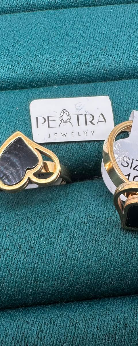 Slate Glint Heart Ring Set