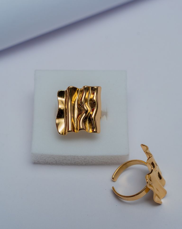 Gold Wave Textured Ring