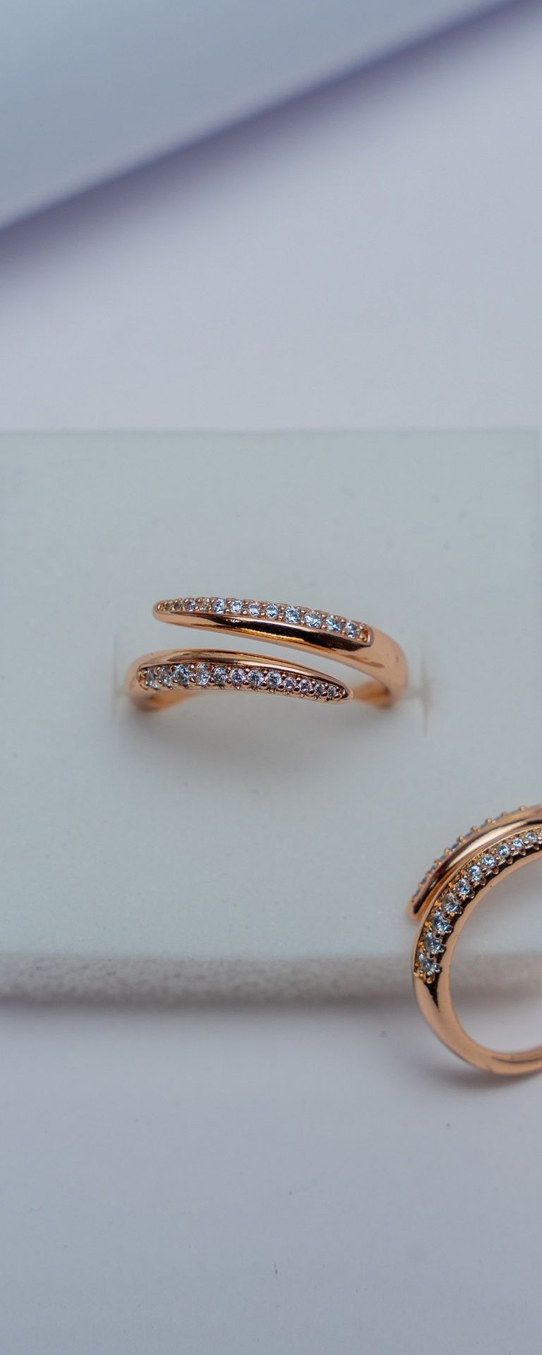Rose Gold Diamond Curved Band Ring