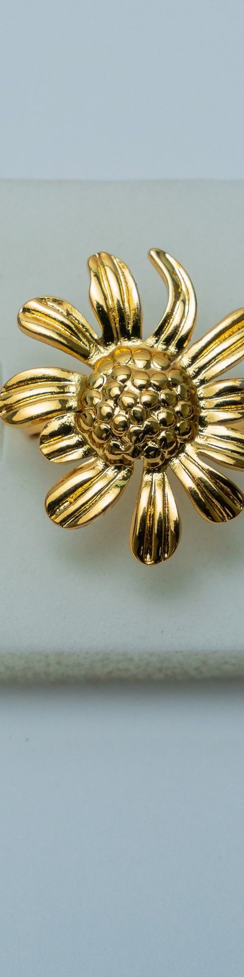 Gold-Tone Daisy Flower Brooch