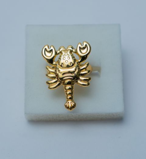 Gold-Tone Lobster Claw Ring