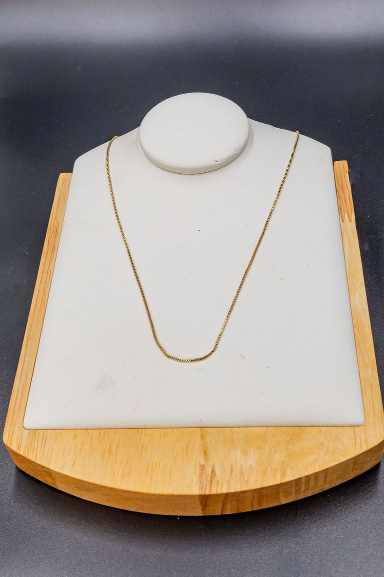 Single Pendant Necklace