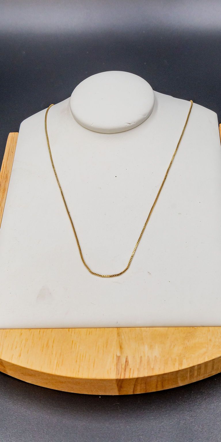 Single Pendant Necklace