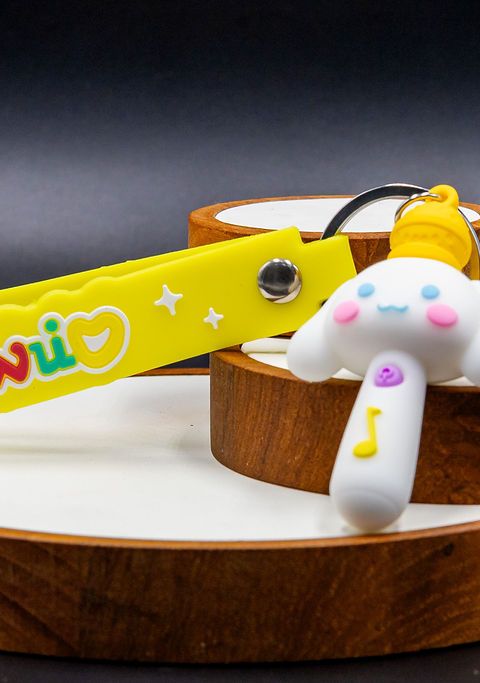 Smile Keychain Yellow 02