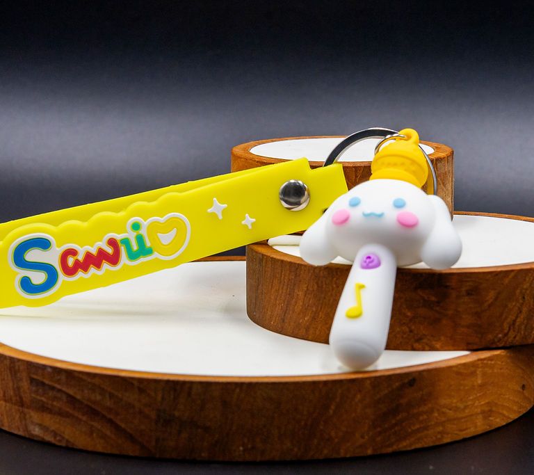 Smile Keychain Yellow 02